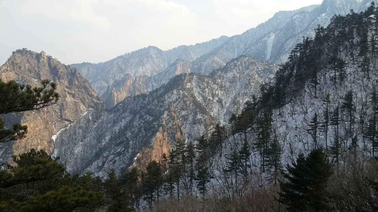 Mount Seorak and Naksansa Temple Tour from Seoul - 이미지 9