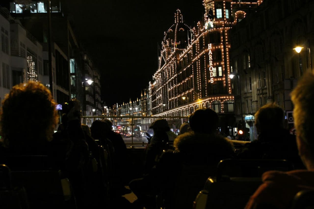 See London by Night - image 5