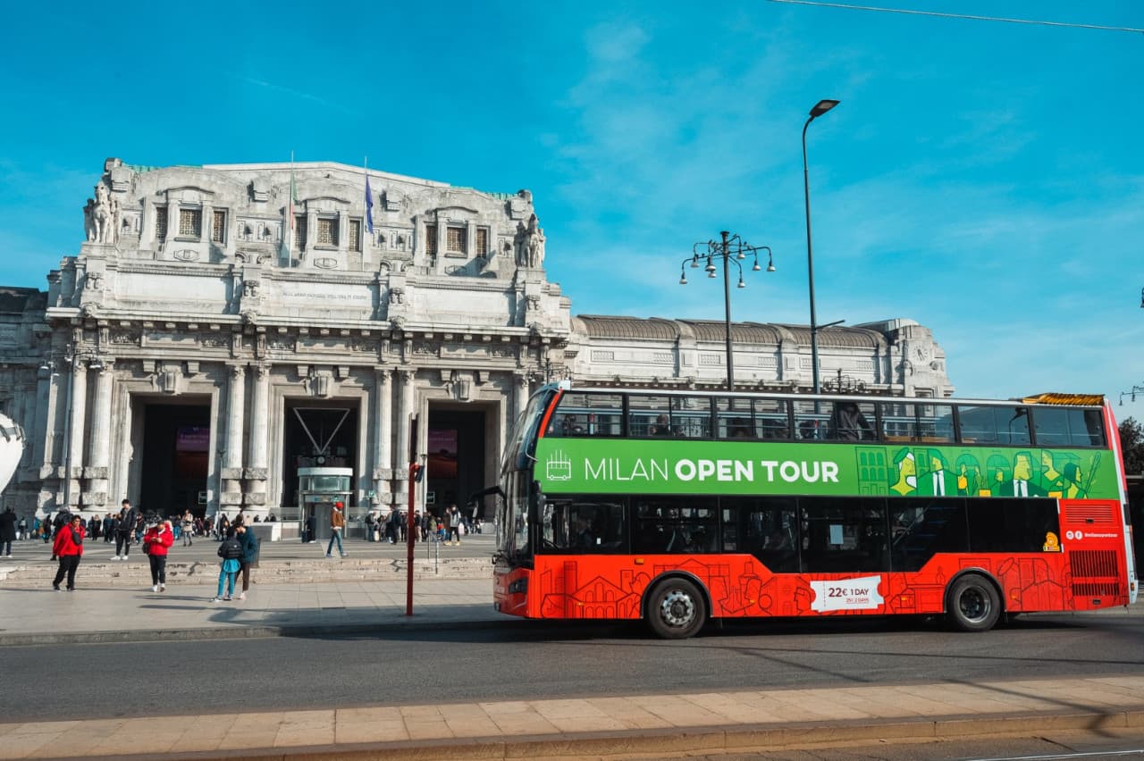 Milan Open Tour Hop-On Hop-Off Bus Tour - image 5