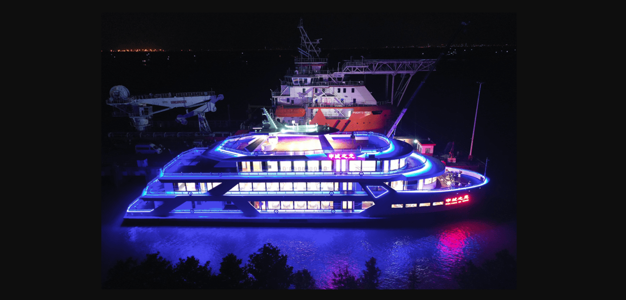 Huangpu River Dinner Cruise - Shen Cheng Zhi Guang - main image