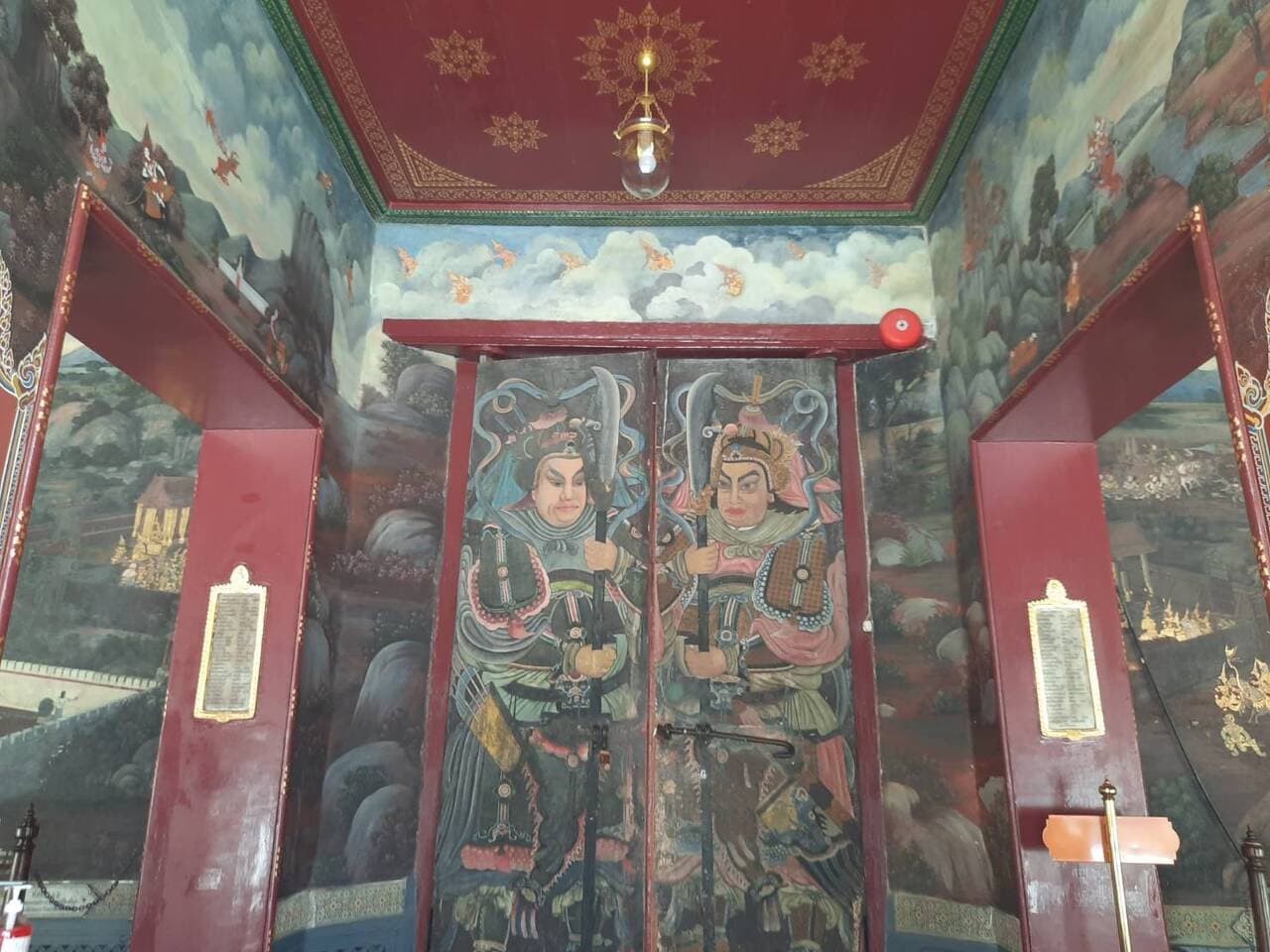 Grand Palace and Wat Phra Kaew Walking Tour - image 11