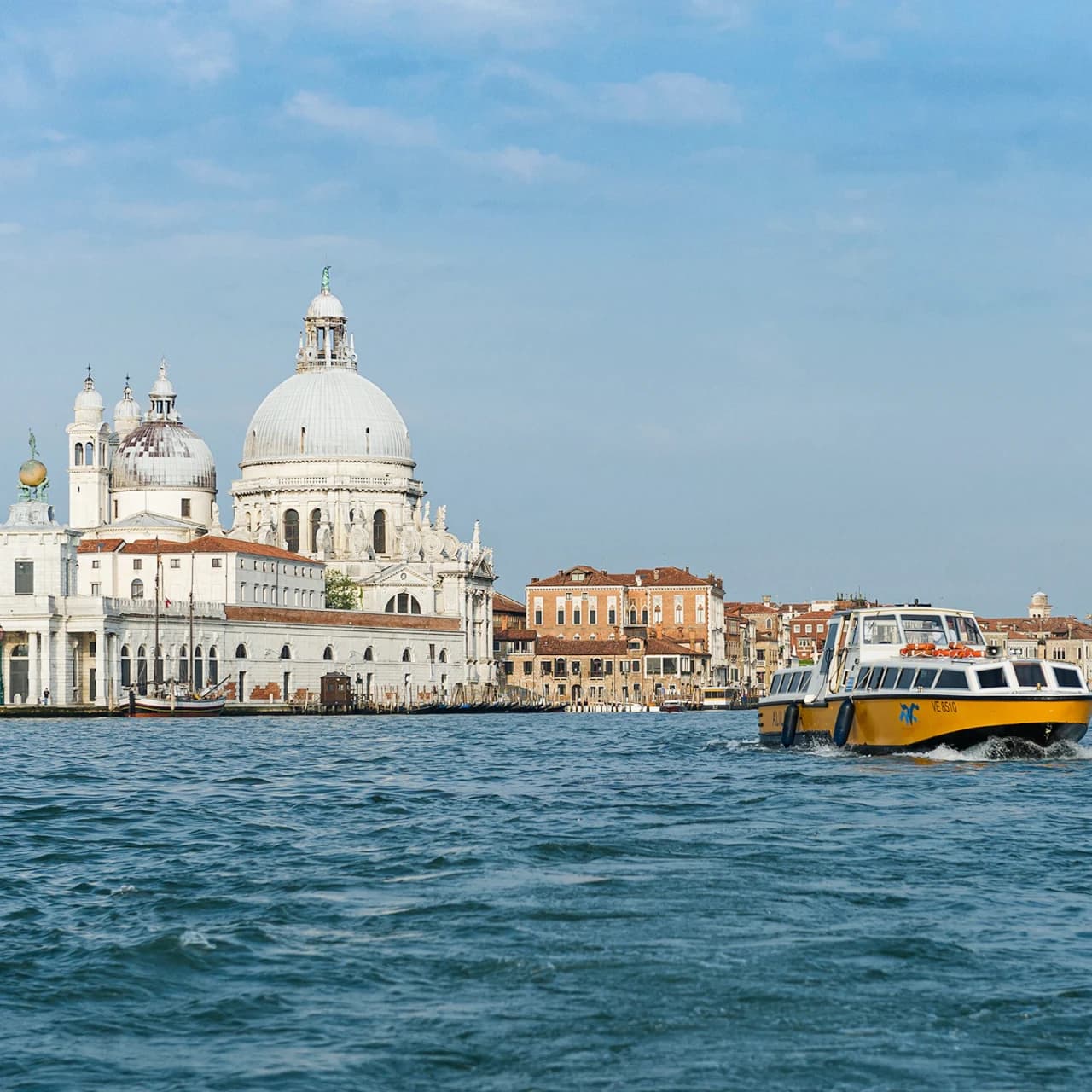 Venice Marco Polo Airport Alilaguna Waterbus Transfers - image 4
