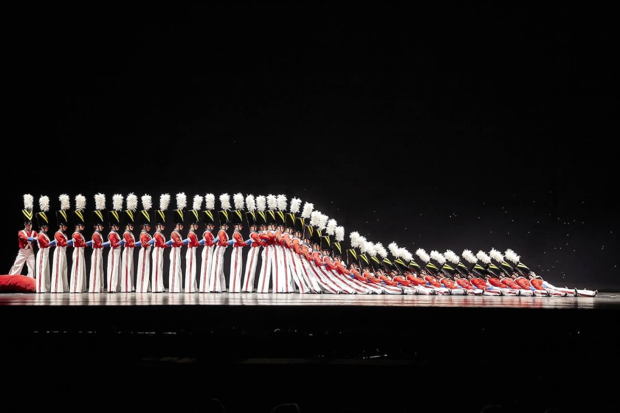Radio City Music Hall Christmas Spectacular Show Starring the Rockettes Tickets - image 8