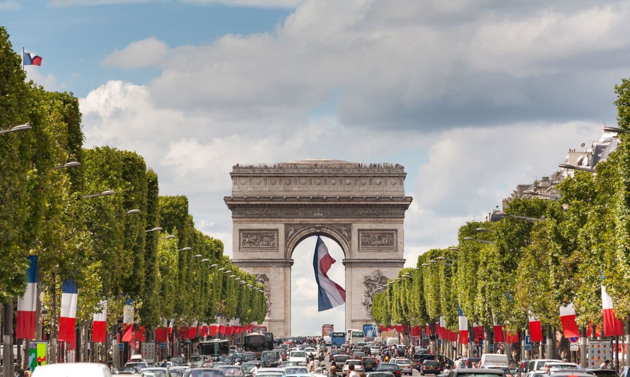 Paris Open-Top Bus Tour, Seine River Cruise, and Eiffel Tower Dining Experience - main image