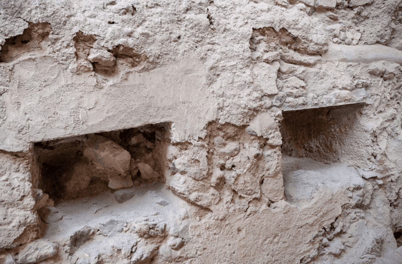 Akrotiri Archaeological Site - image 4