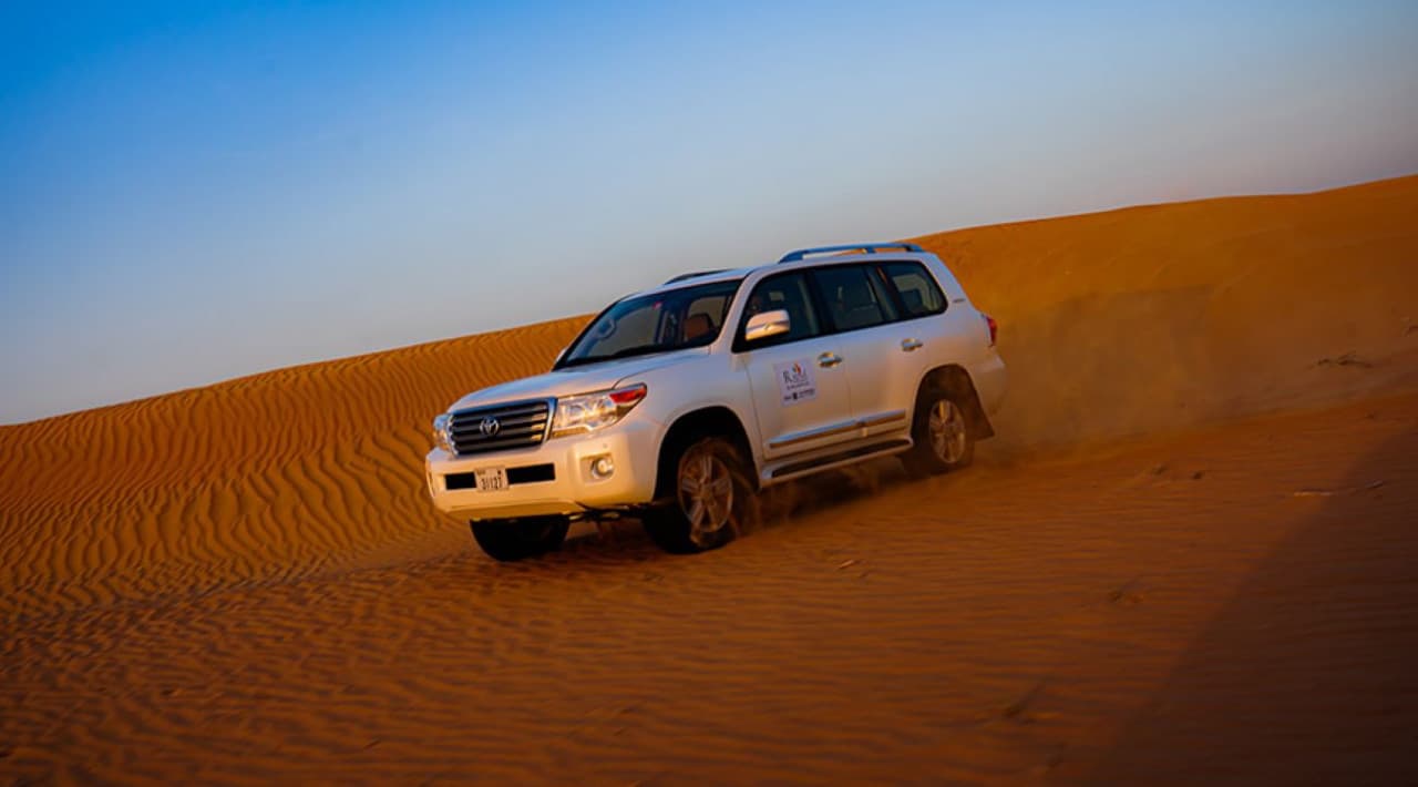 Evening Desert Safari Tour from Dubai with BBQ Dinner - main image