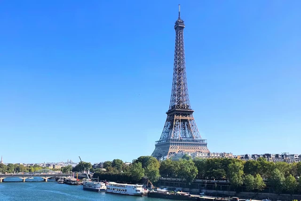 Eiffel Tower Reserved Access Tickets with Optional Summit - image 27