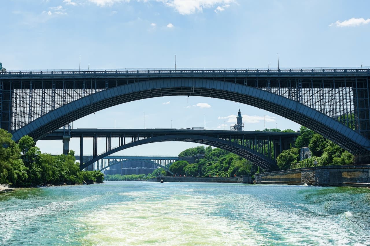 Circle Line "Best of NYC" Sightseeing Cruise (2.5 hours): Reserved Straight-to-Board Ticket - image 10