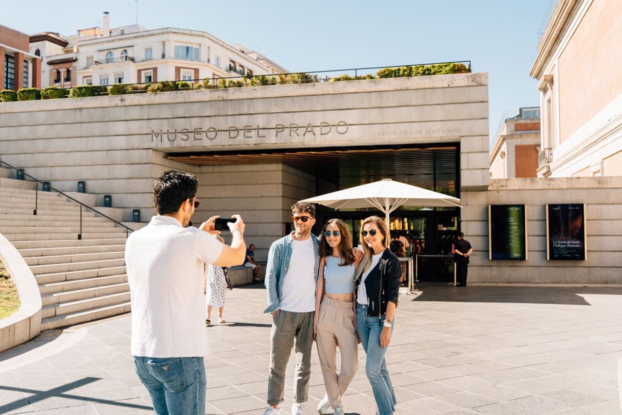 Madrid Walking Tour with High-Speed Train Transfer from Barcelona and Prado Museum Admission - image 5