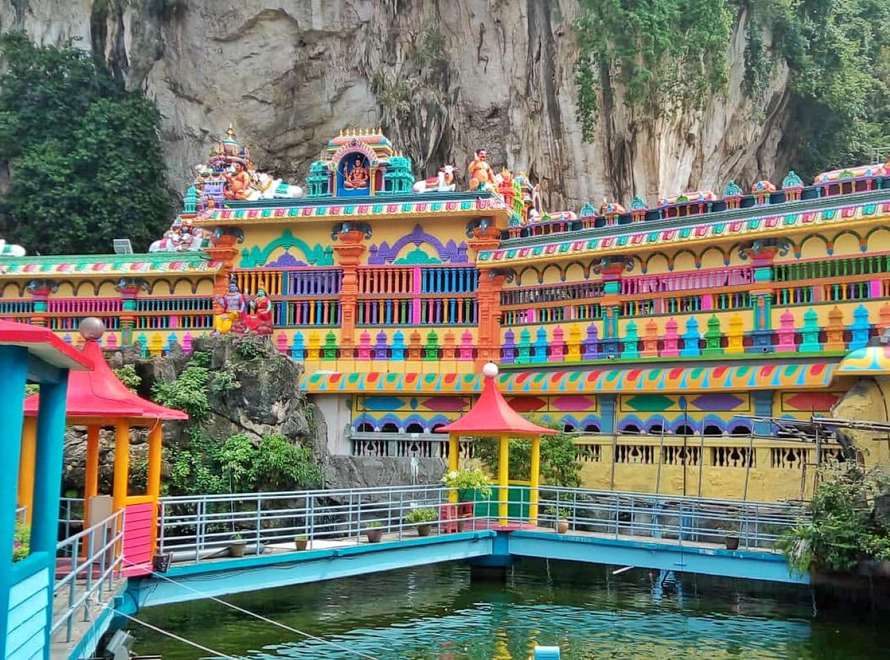 Batu Caves and Kuala Lumpur Countryside Tour - image 10