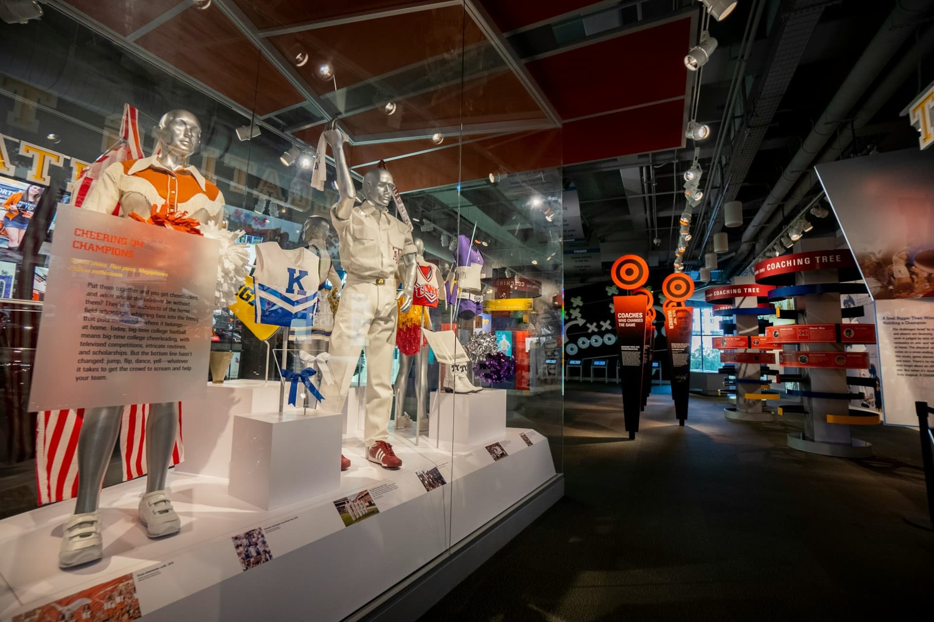 Entrada al College Football Hall of Fame - imagen 3