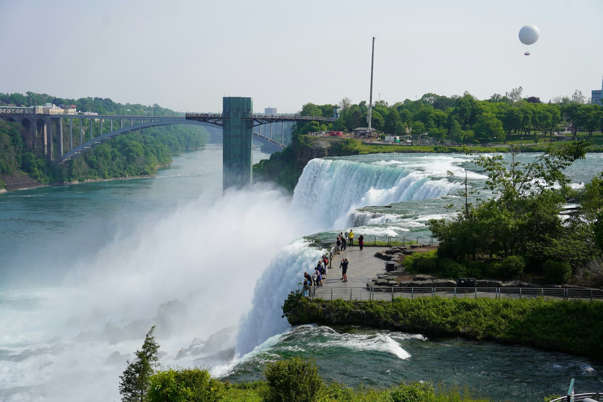 Niagara Falls US: Maid of the Mist Cruise + Cave of the Winds + Small Group Tour - image 7