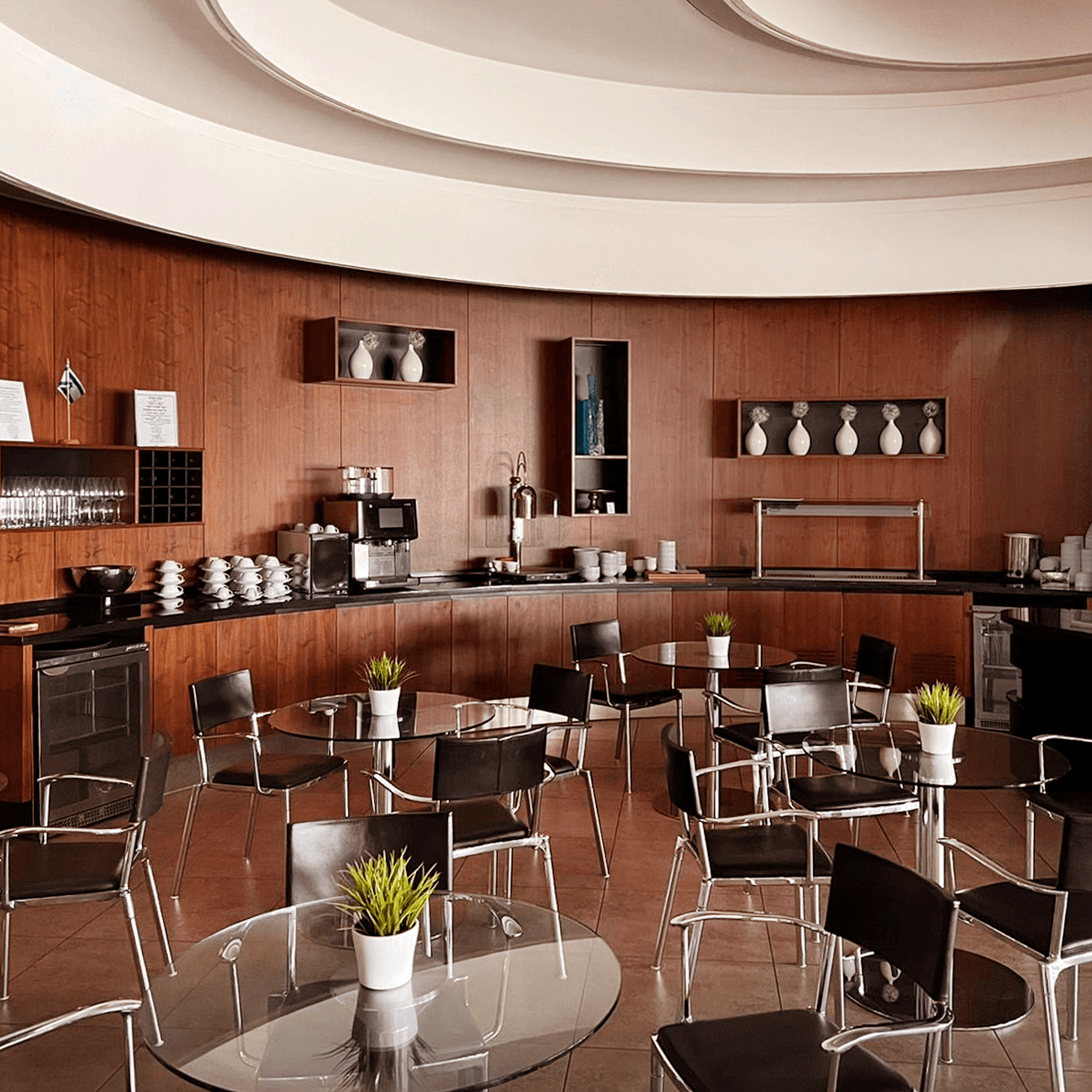Plaza Premium Lounge - London Heathrow Airport Terminal 4 - image 8