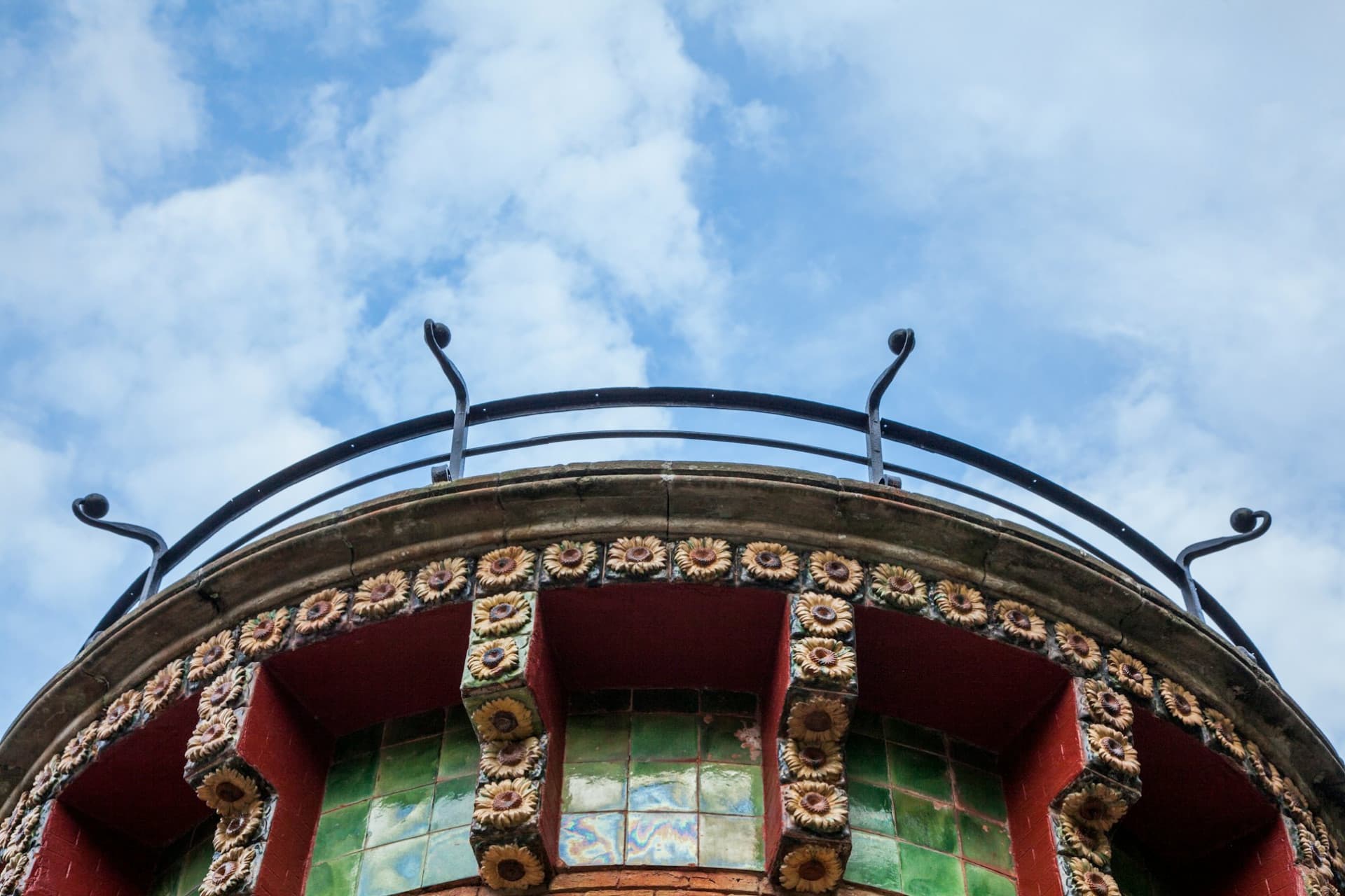 Entrada a El Capricho de Gaudí con audioguía - imagen 4
