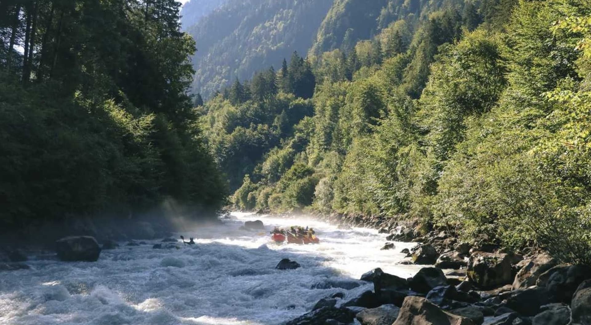 River Rafting in Lutschine - image 2