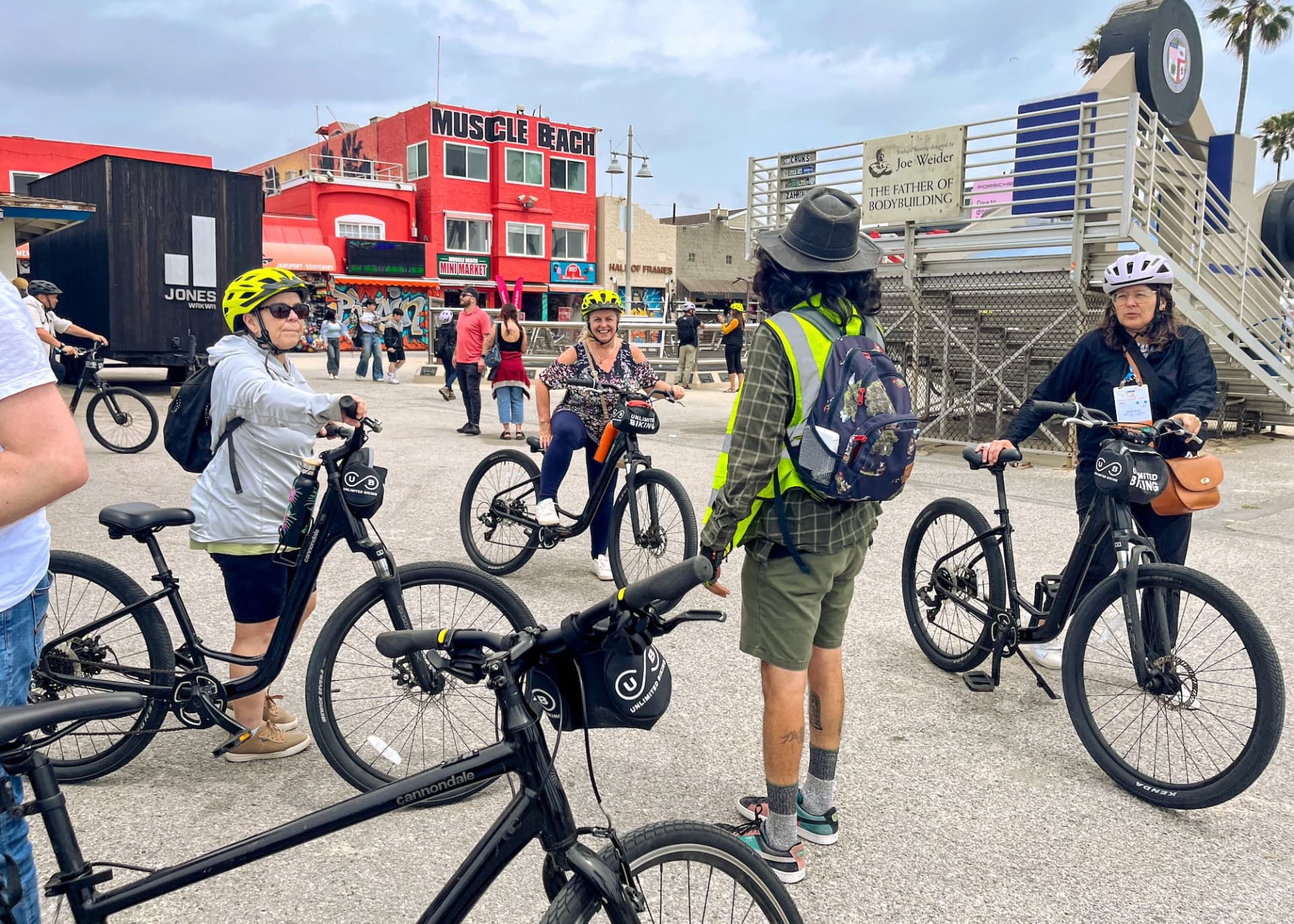 Los Angeles Guided Bike Tour of Santa Monica and Venice Beach - image 2