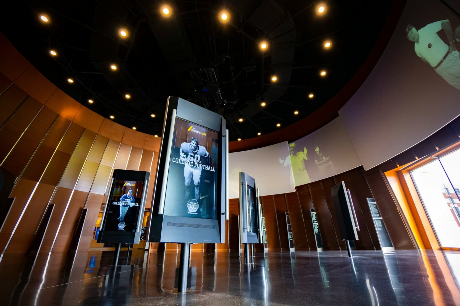 Entrada al College Football Hall of Fame - imagen 8
