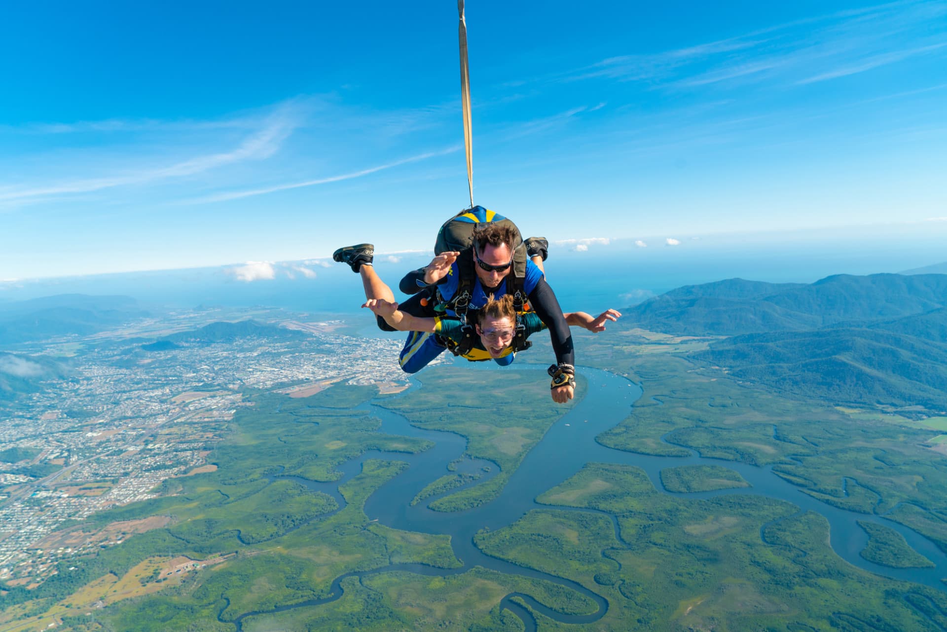 Tandem Skydiving Experience Cairns - image 4
