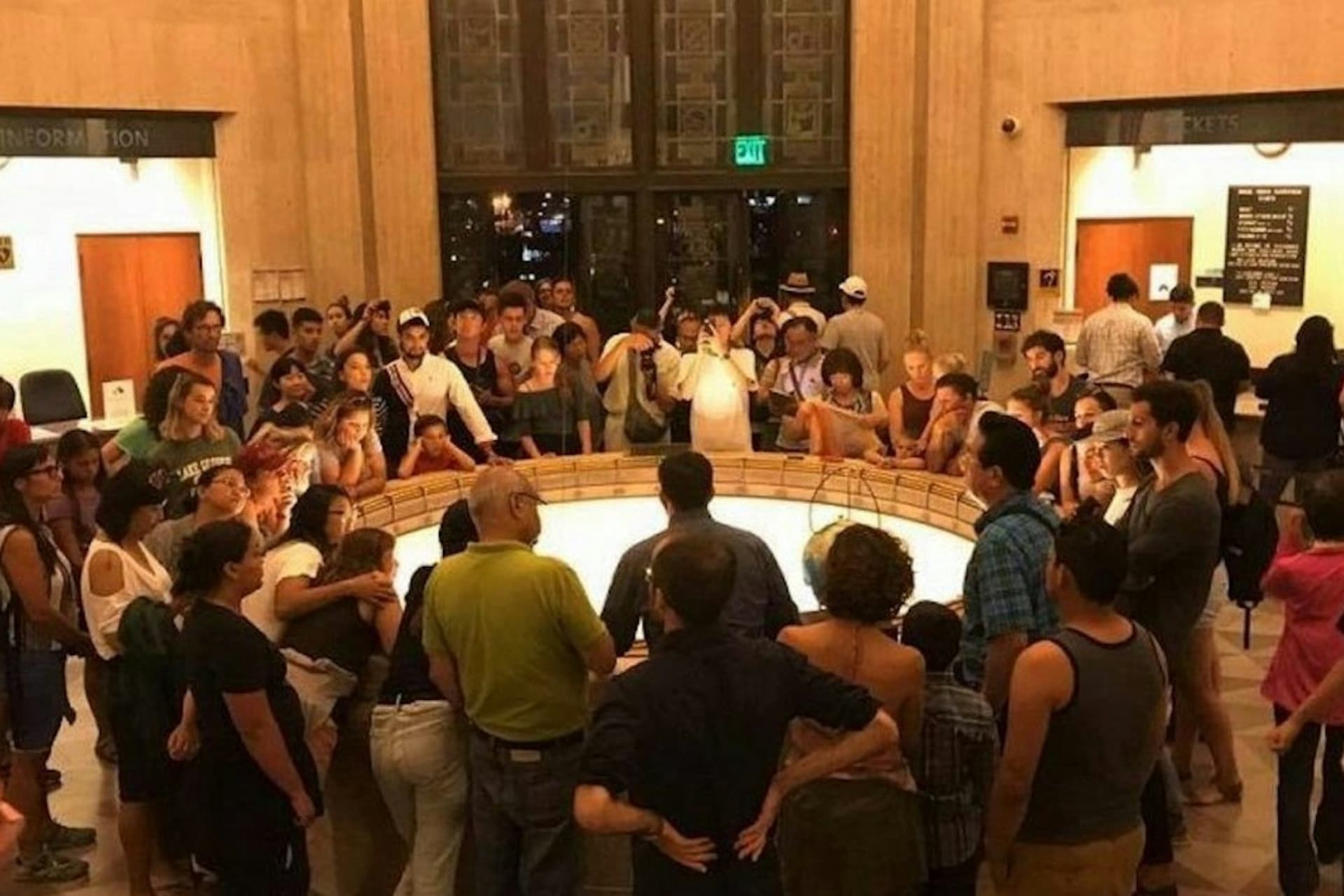 Griffith Observatory: Guided Tour + Planetarium Show Ticket - image 2