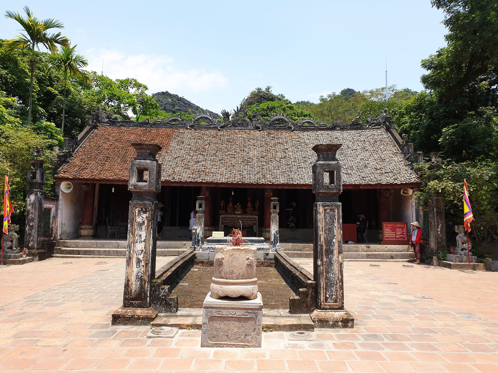 Hoa Lu and Tam Coc Tour from Hanoi - image 6