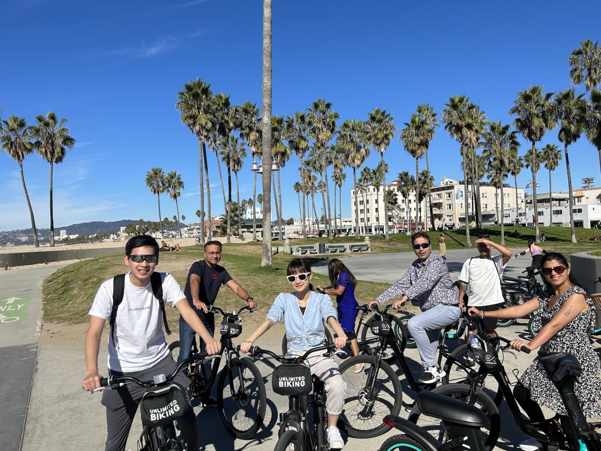 Los Angeles Guided Bike Tour of Santa Monica and Venice Beach - main image