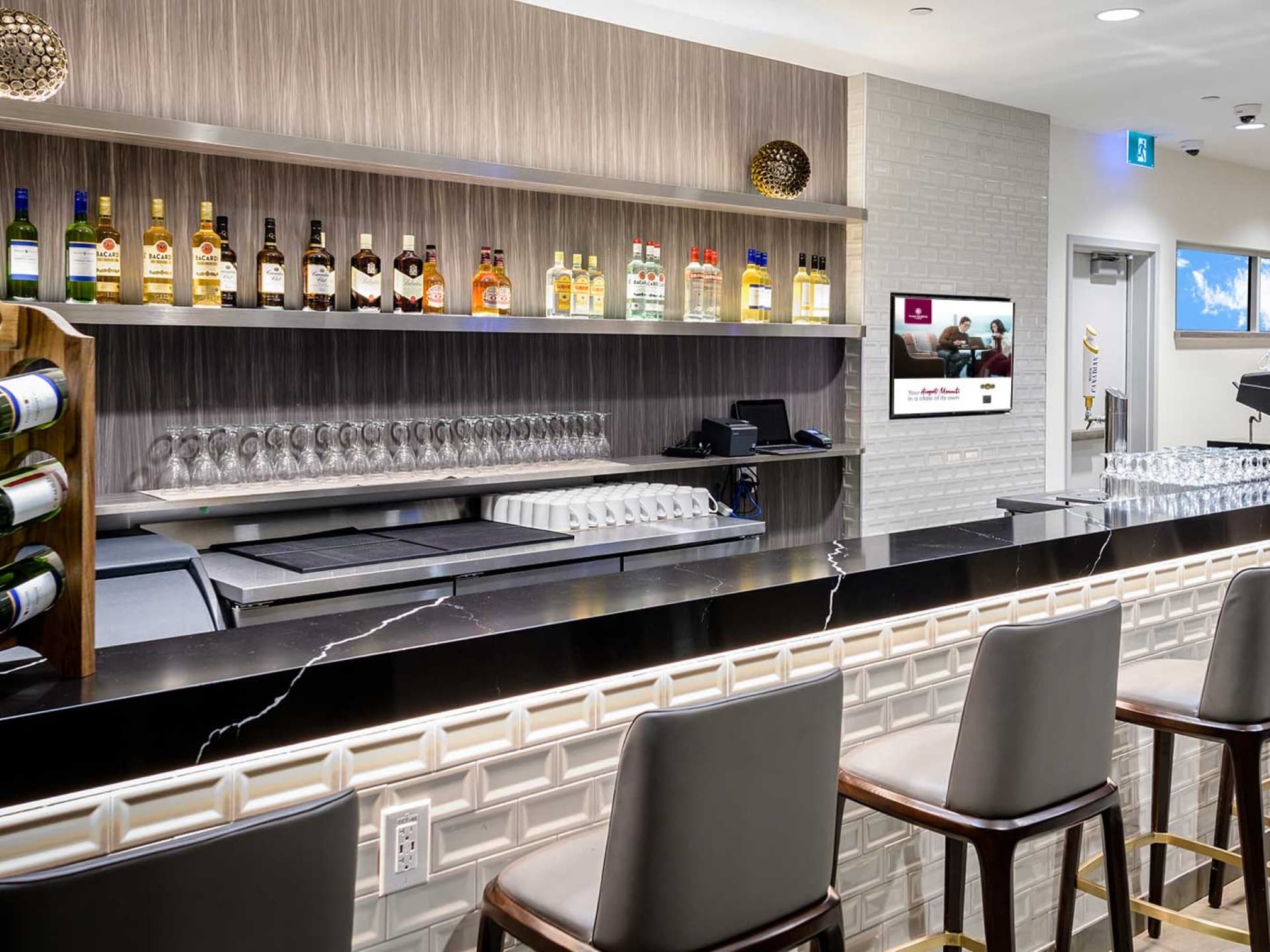 Plaza Premium Lounge - Terminal 1 del Aeropuerto Internacional Toronto Pearson - imagen principal