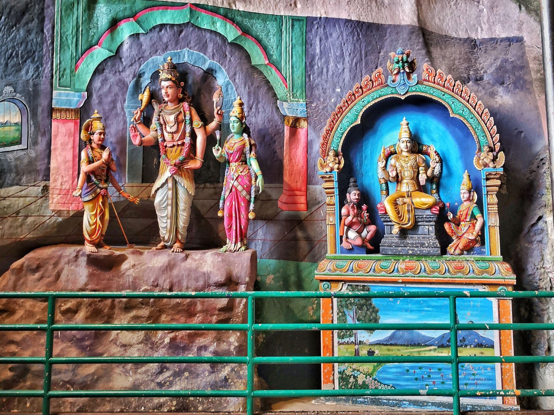 Batu Caves and Kuala Lumpur Countryside Tour - image 5