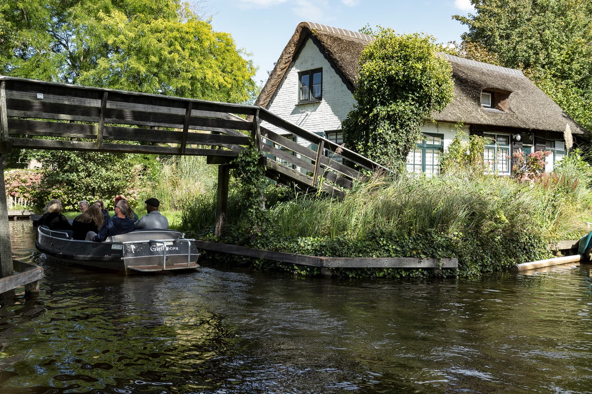 Tour de día completo a Giethoorn desde Ámsterdam con crucero por los canales y tour a pie autoguiado - imagen principal