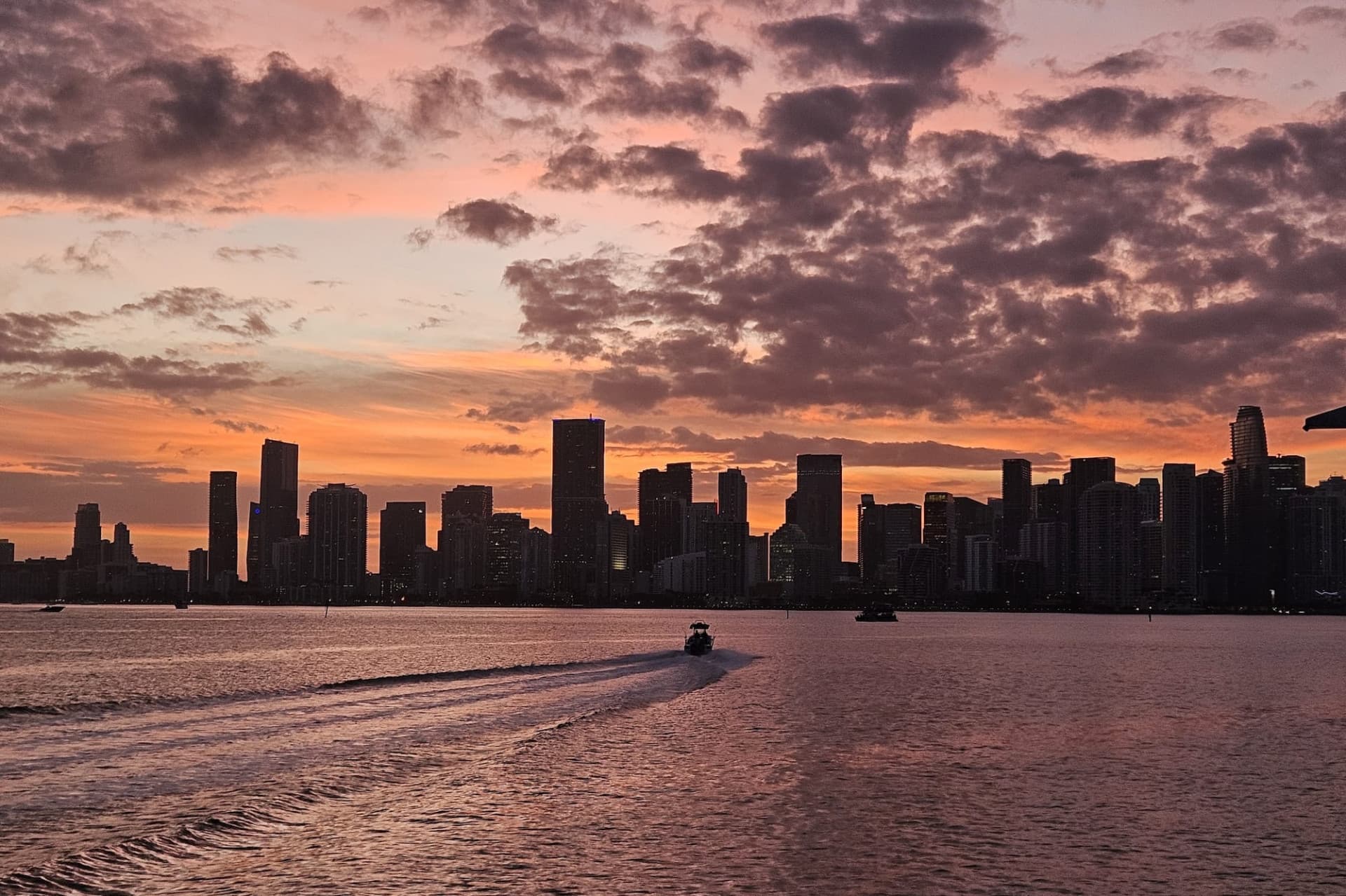 Miami Sunset Cruise of Biscayne Bay and Millionaires' Homes - image 3