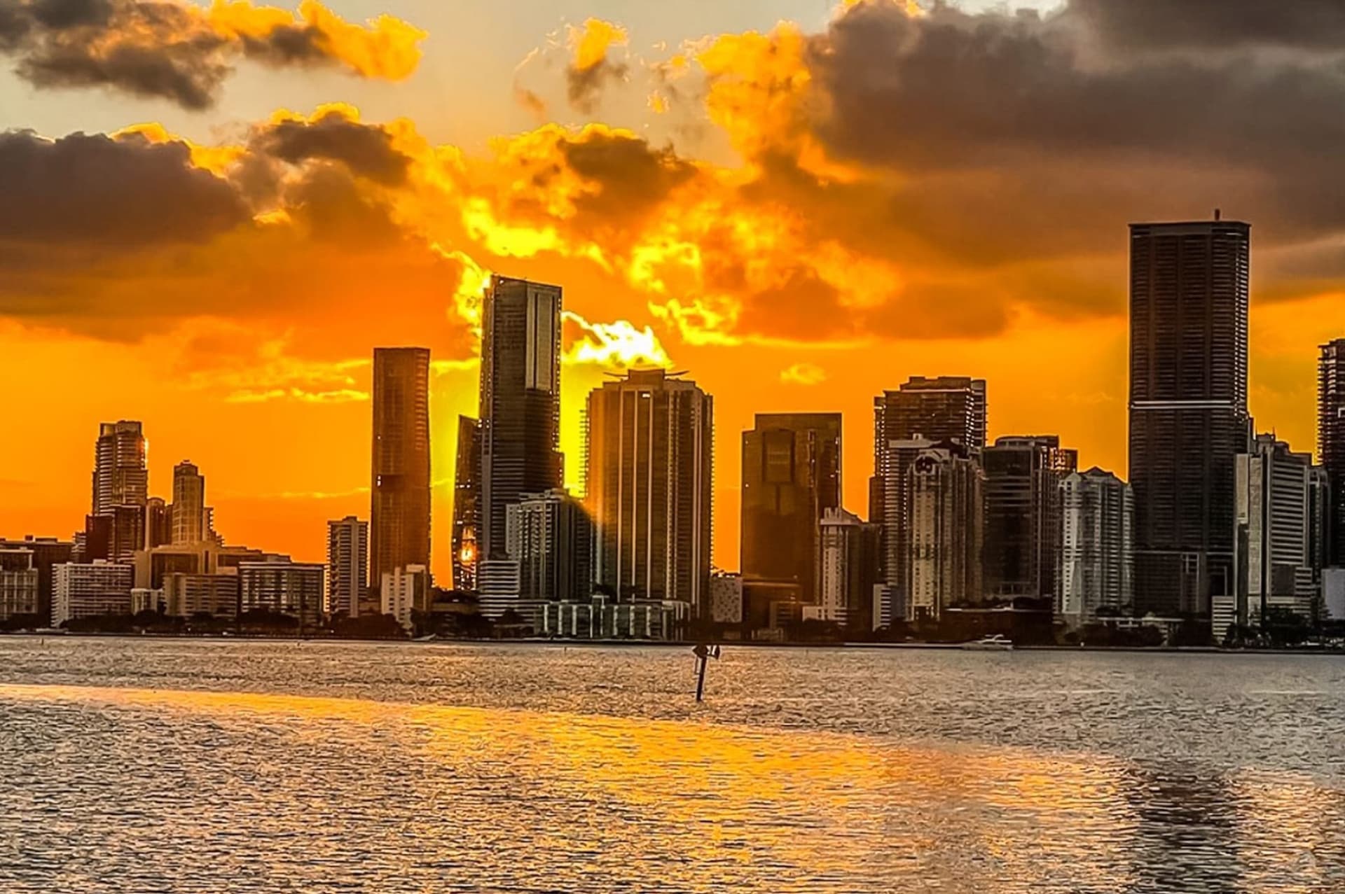 Miami Sunset Cruise of Biscayne Bay and Millionaires' Homes - main image