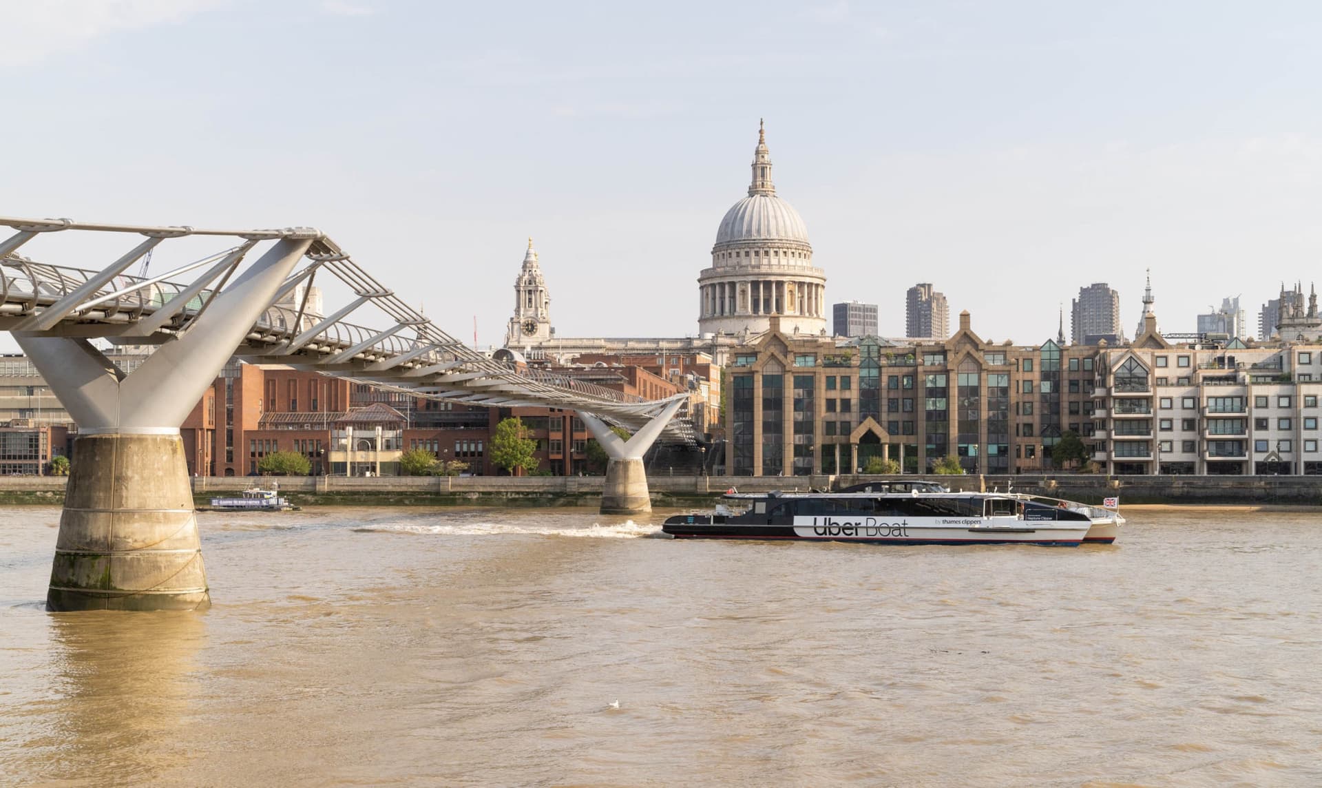 Traslado en Uber Boat por el río Támesis con Thames Clippers - imagen 3