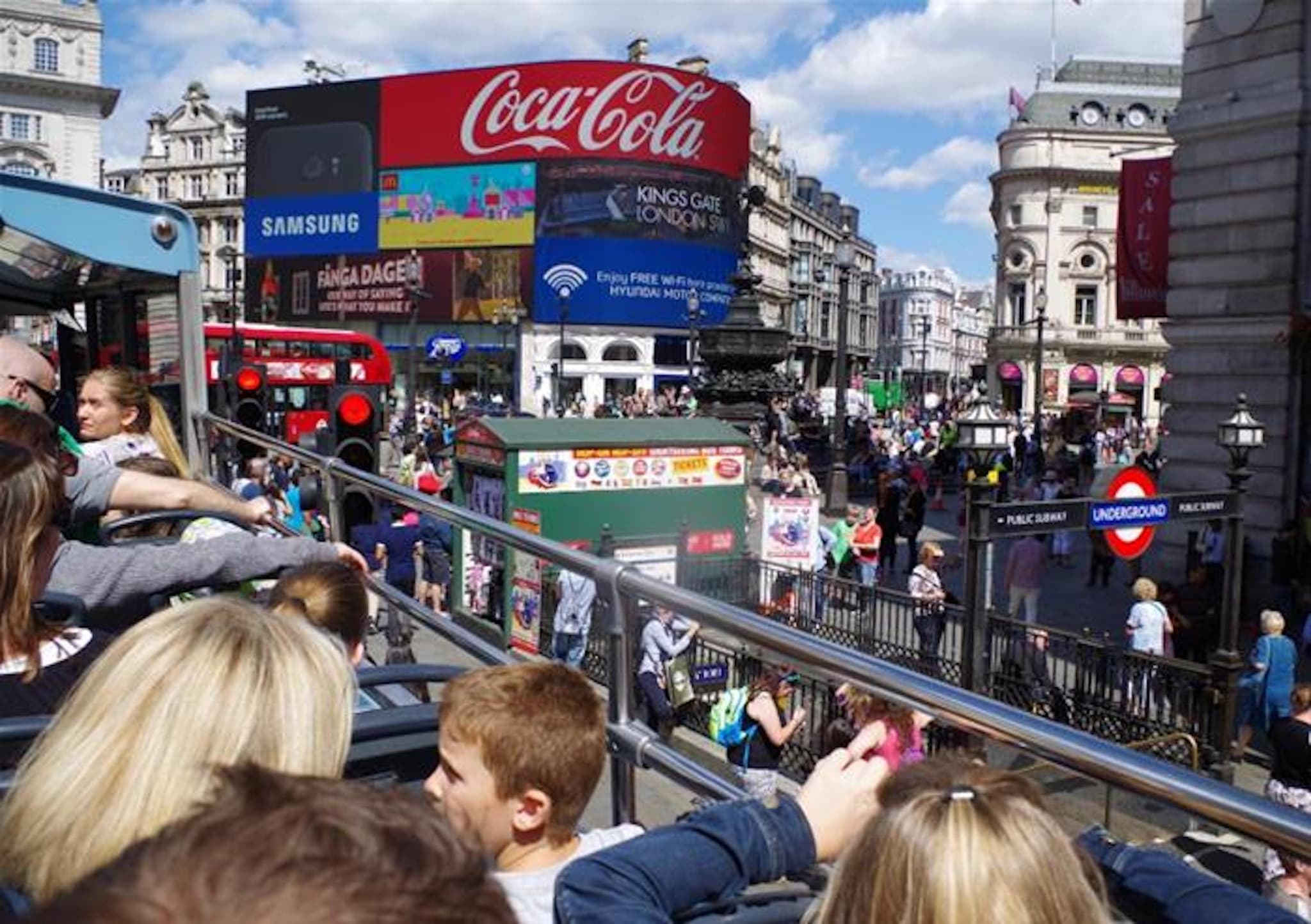 COMBO: London Eye Ticket + London Hop-on Hop-off Bus Tour - image 3