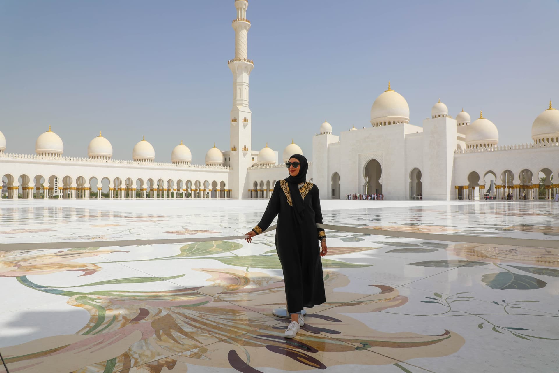 Sheikh Zayed Grand Mosque and Louvre Abu Dhabi Tour from Dubai - image 10