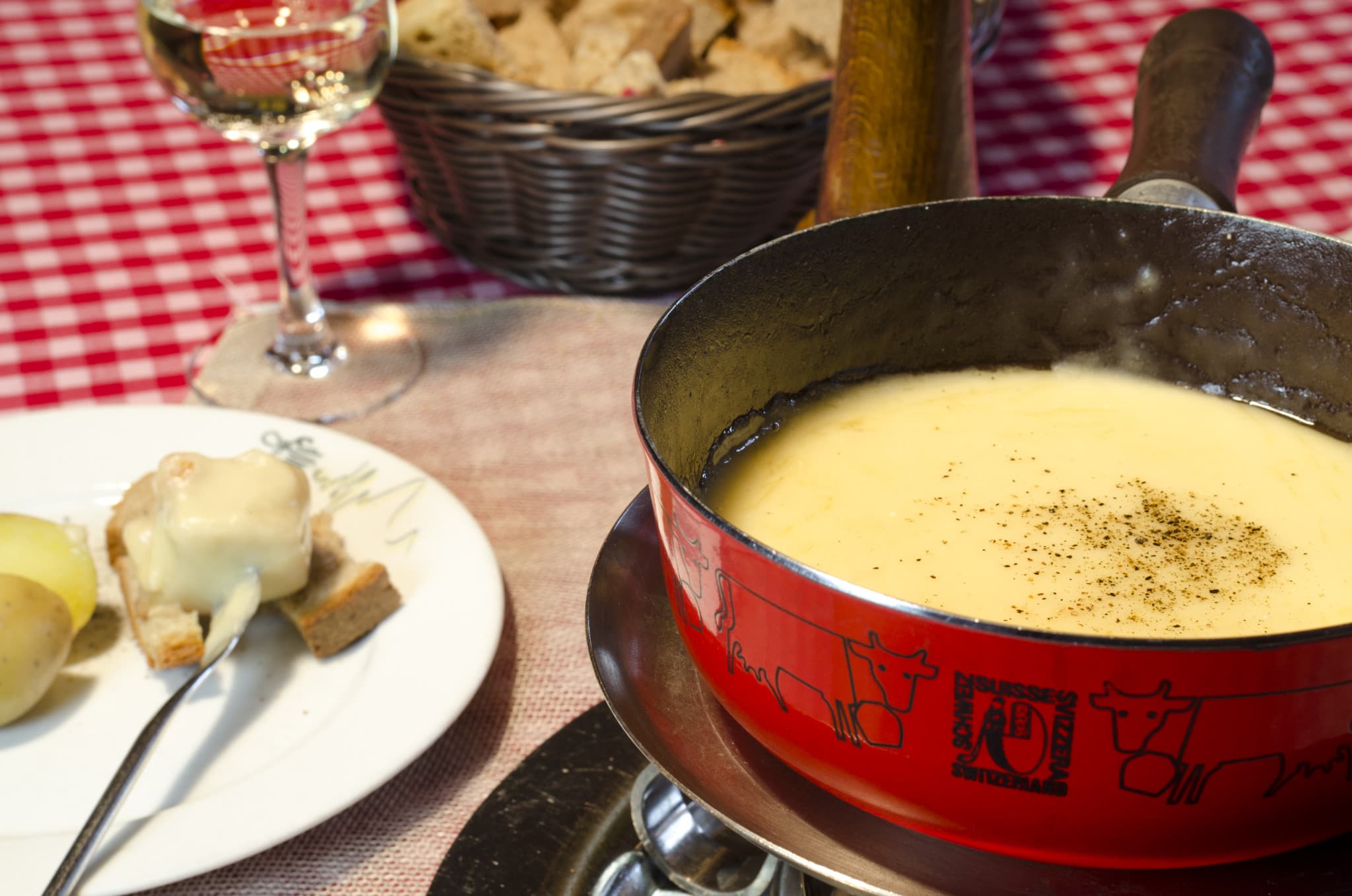 Zurich Sunset Tour and Dinner with Swiss Cheese Fondue - image 4
