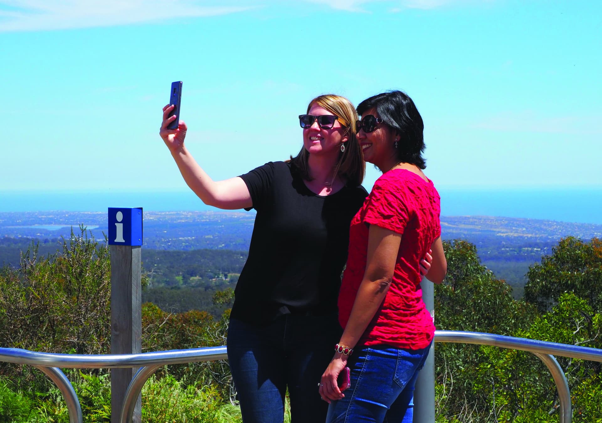 Adelaide Hills and Hahndorf Tour - image 2