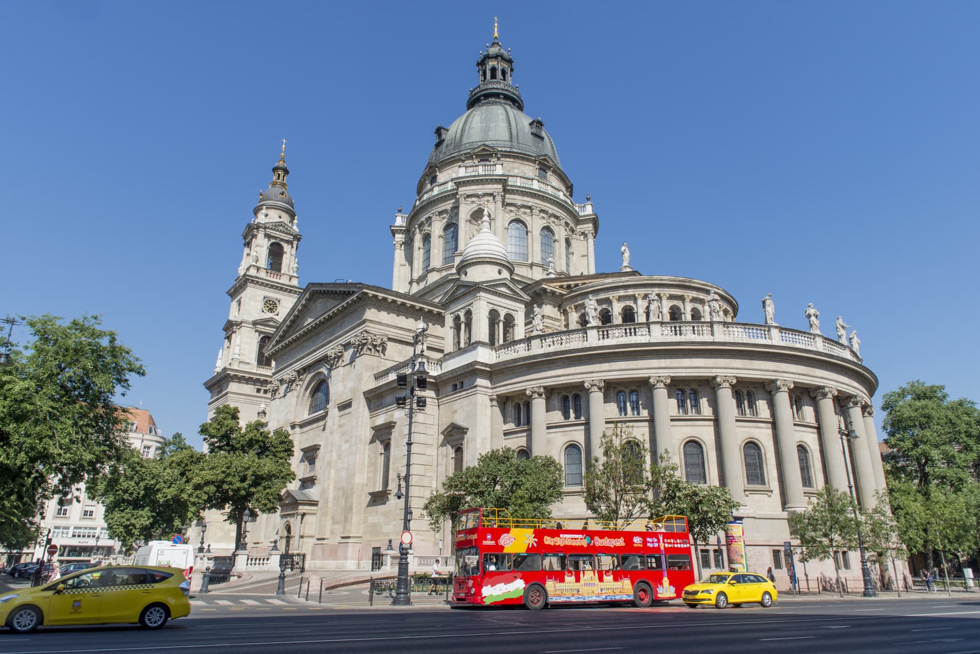 City Sightseeing Budapest Hop-on Hop-off Bus Tour - main image