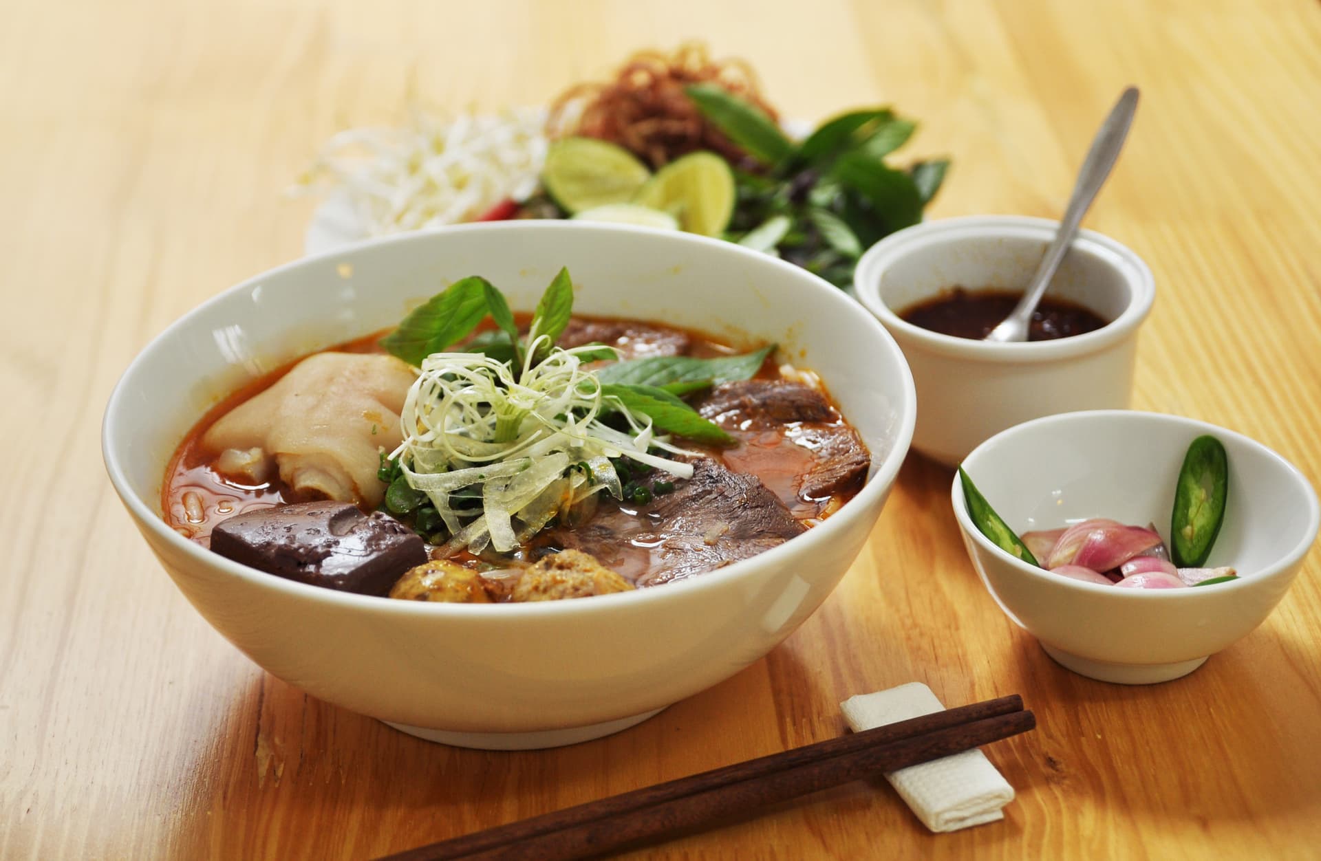 베트남 후에 맛집 투어 #쌀만두 #소고기누들스프 #굴치즈구이 (워킹 투어/씨클로 옵션)  - 대표 이미지