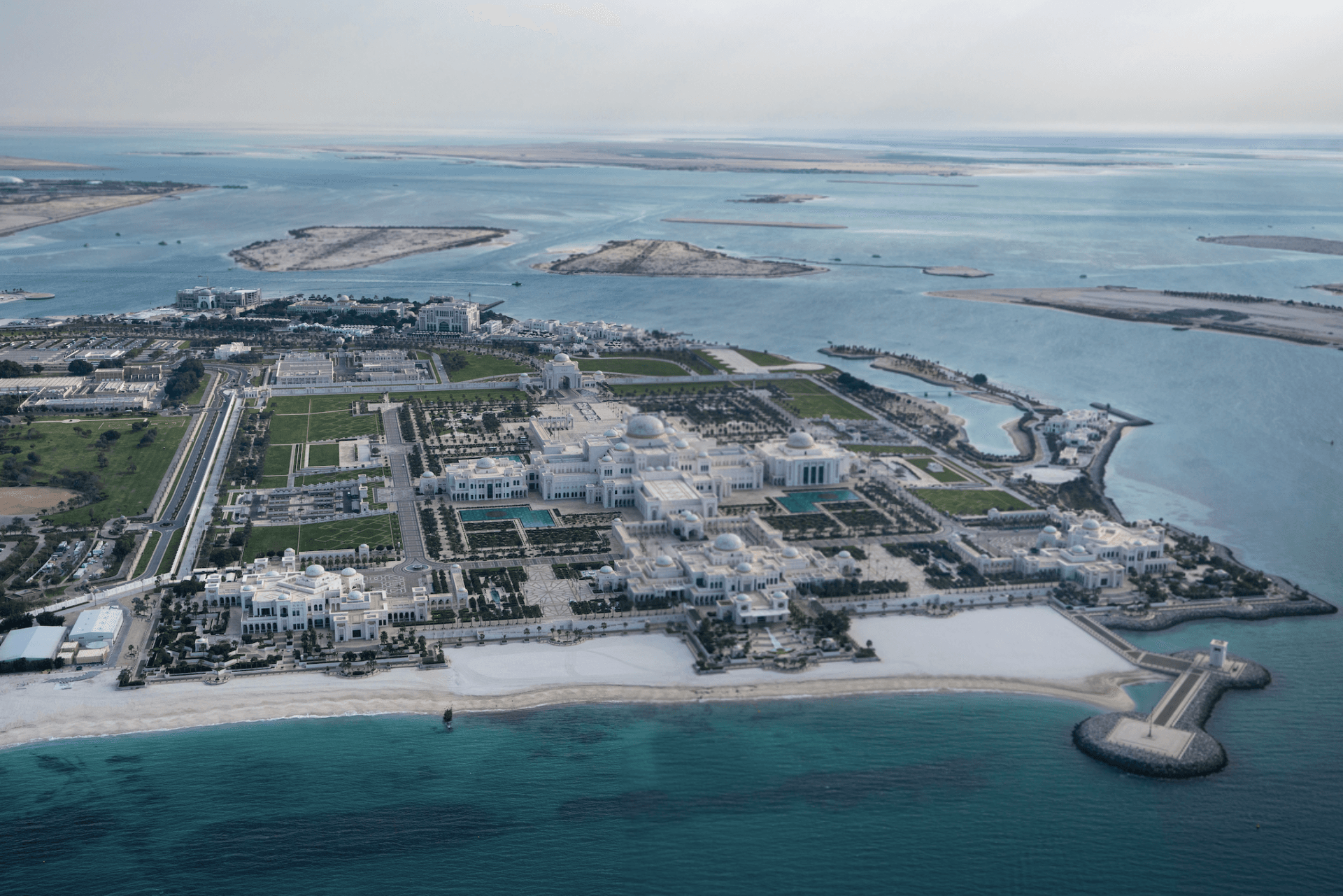 Abu Dhabi Helicopter Tour - image 9