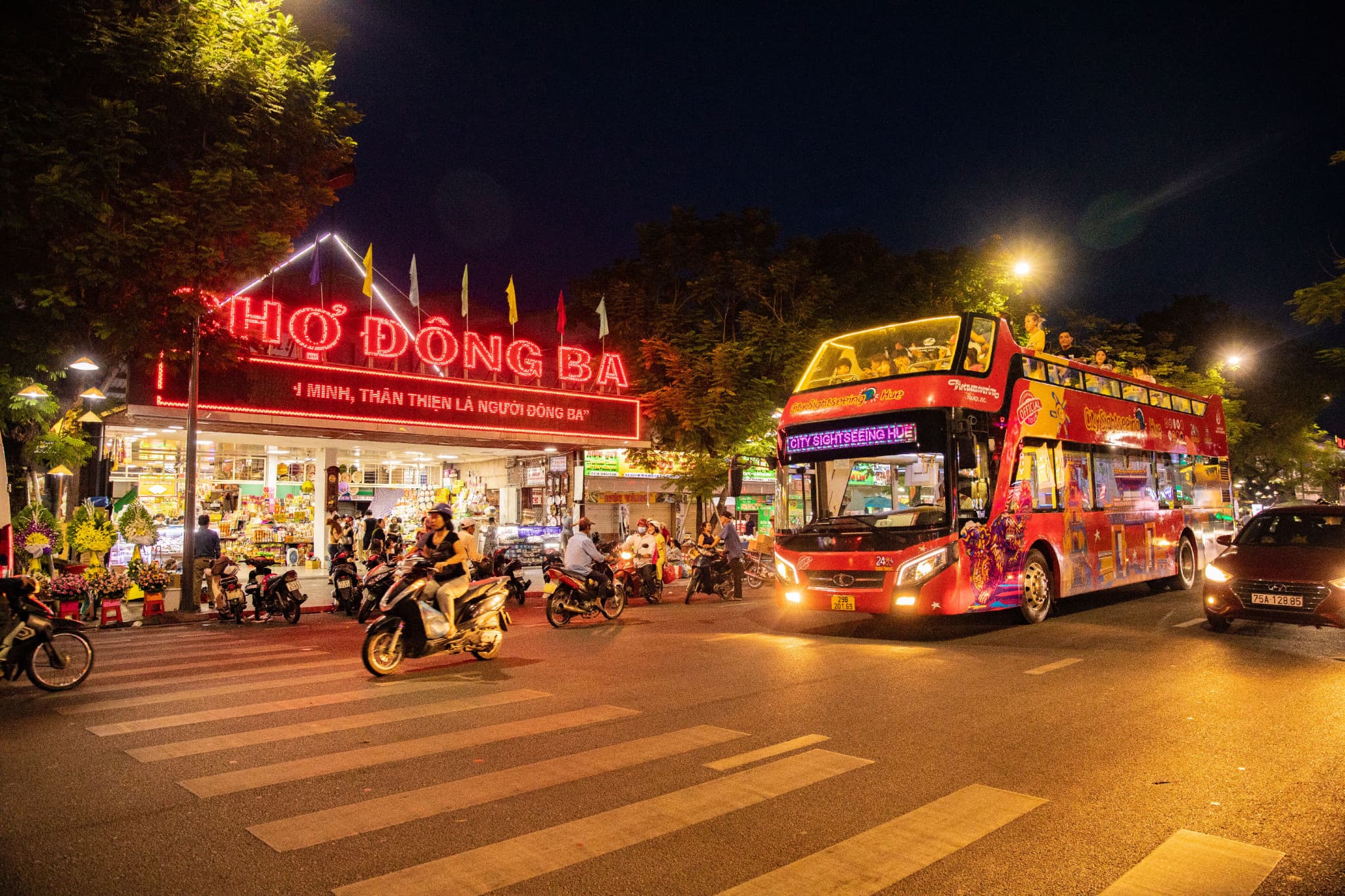 City Sightseeing Hue Hop-on Hop-off Bus Tour - image 7