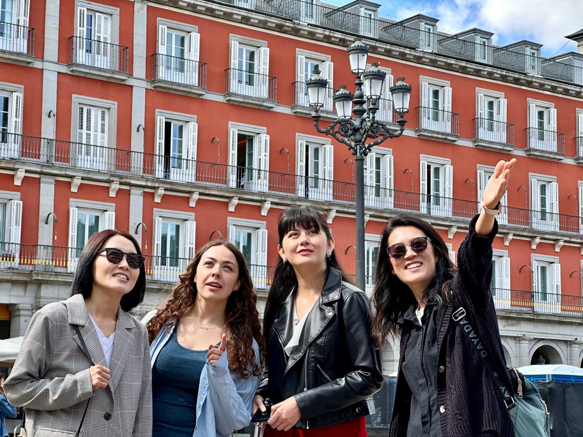 Madrid Highlights Tour with Prado Museum and Royal Palace Skip-the-Line Admission - image 3