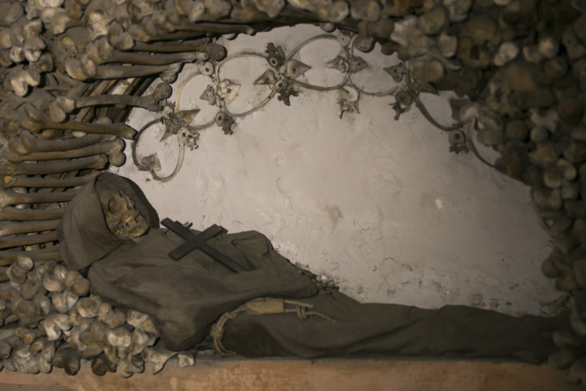 Rome Underground Tour: Capuchin Crypts, Christian Catacombs, Basilica of San Martino ai Monti - image 12