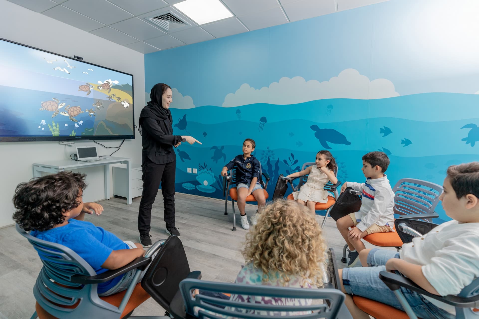 COMBO: The National Aquarium + Louvre Abu Dhabi Tickets - image 5
