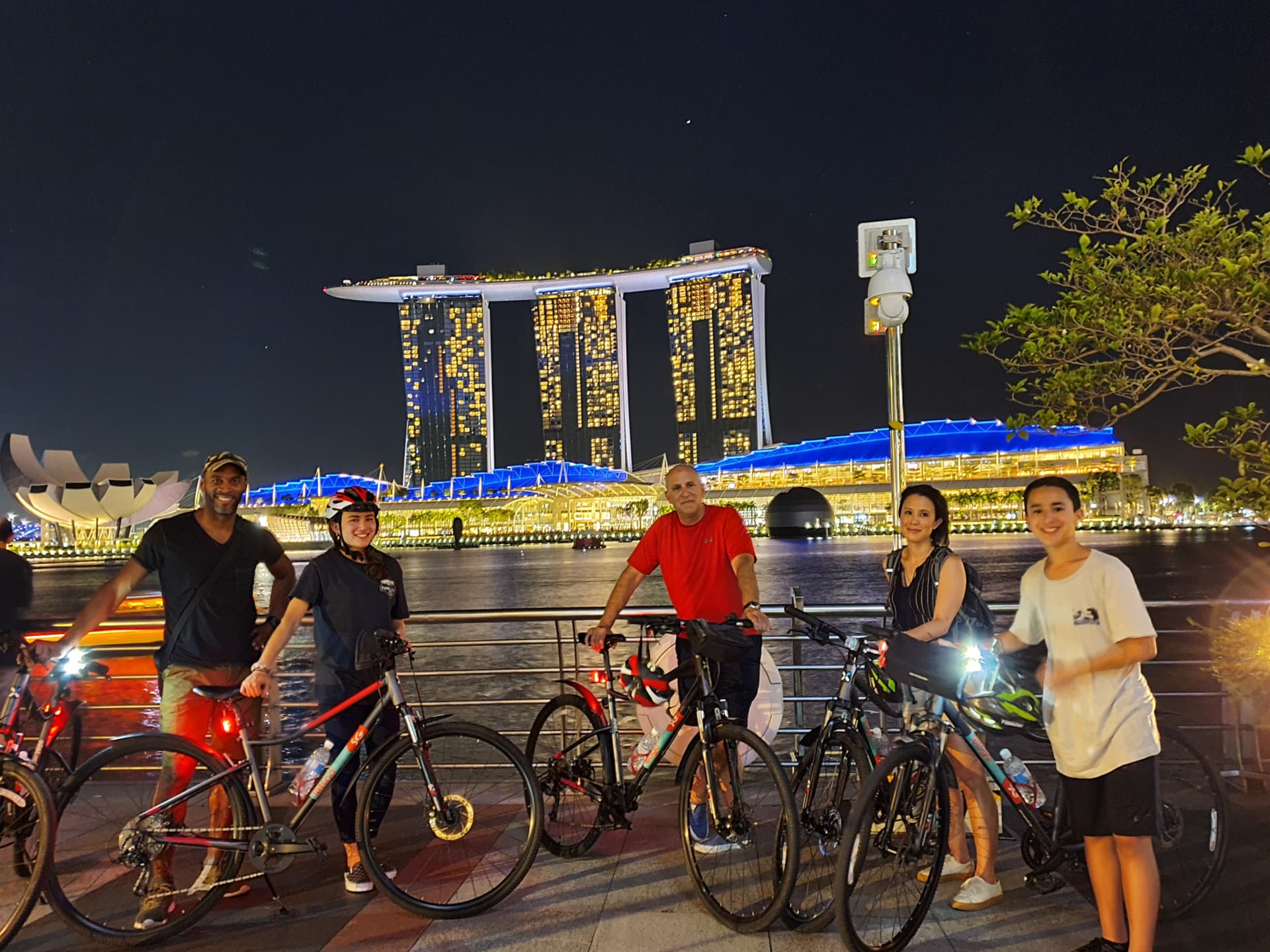 Marina Bay Night Cycling Tour - imagen principal