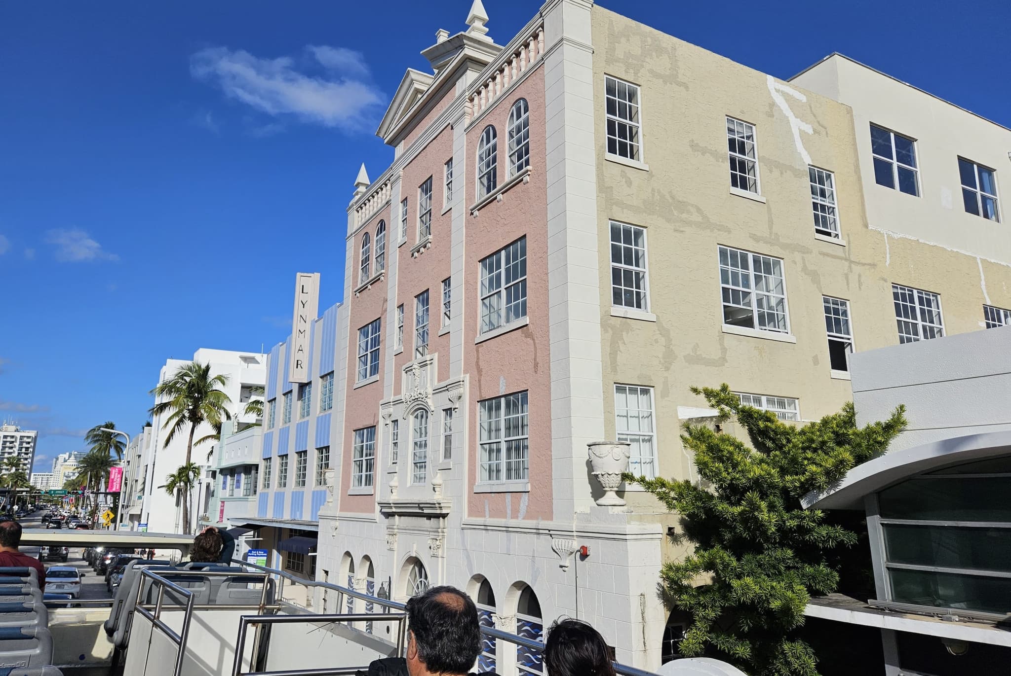 Miami City Half-Day Bus Tour with Optional Cruise - image 2