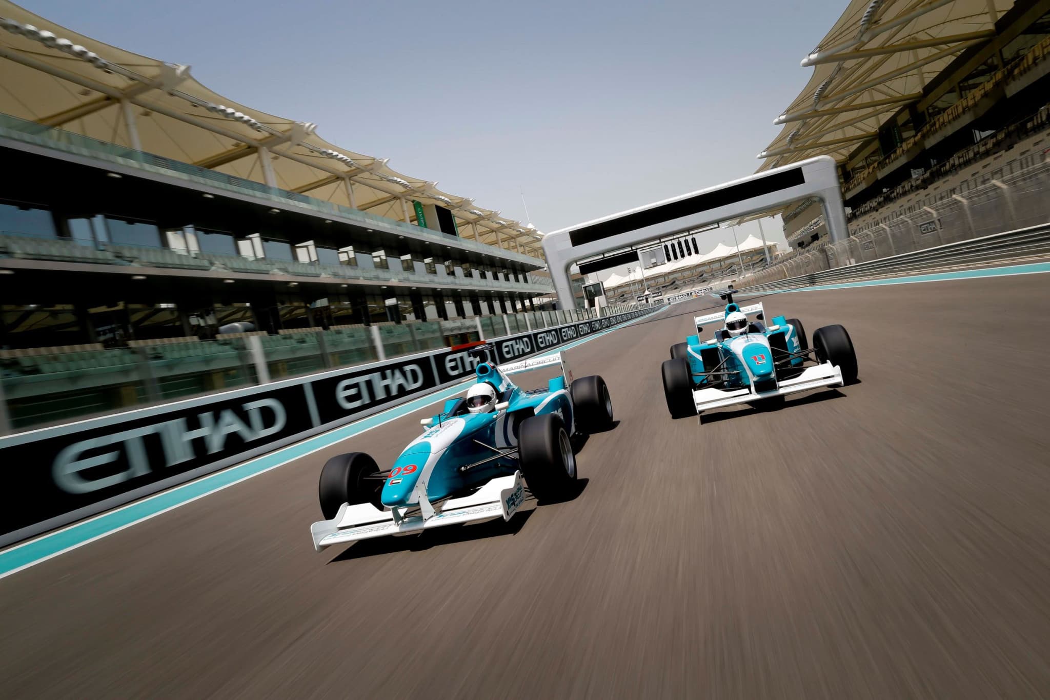 Yas Marina Circuit Formula Yas 3000 Driving Experience - image 3