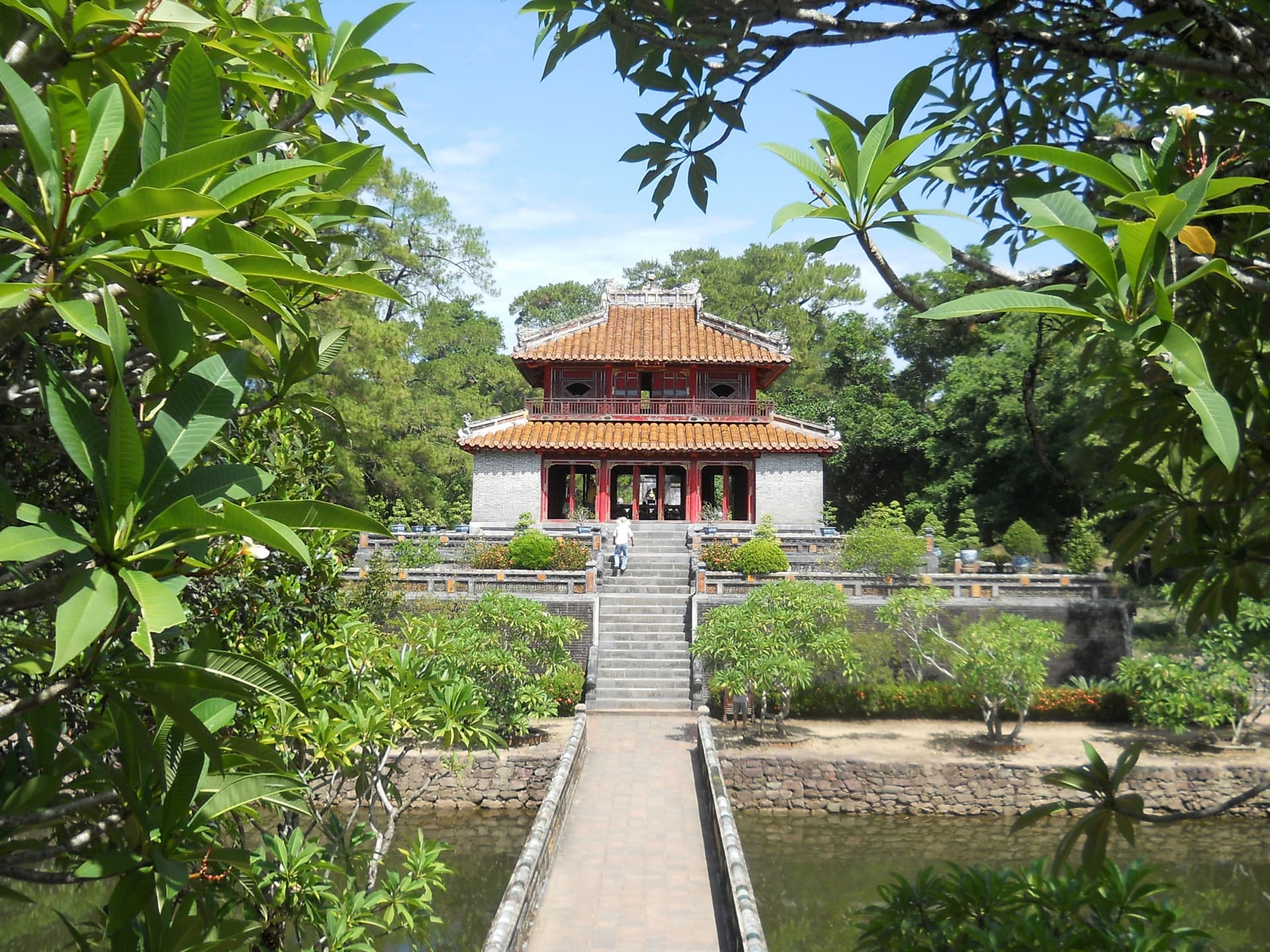 Hue City Tour with Dragon Boat Ride - image 5