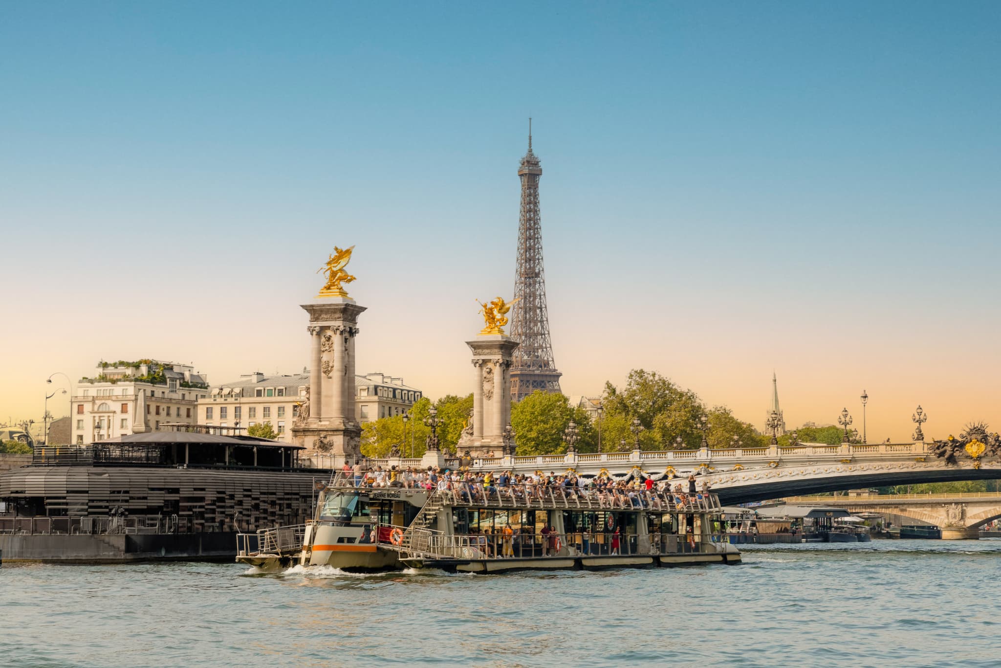 Seine River Cruise by Bateaux Parisiens – Departing from the Eiffel Tower - image 8