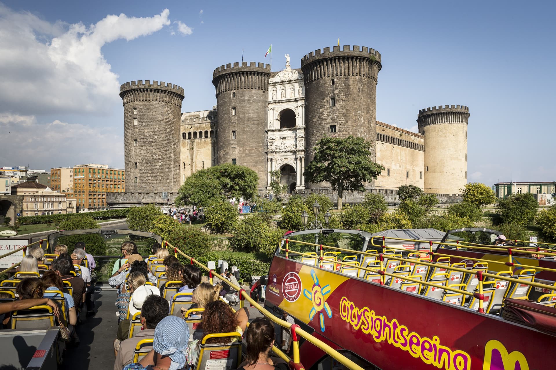 Tour en autobús Hop-on Hop-off de City Sightseeing Nápoles - imagen principal