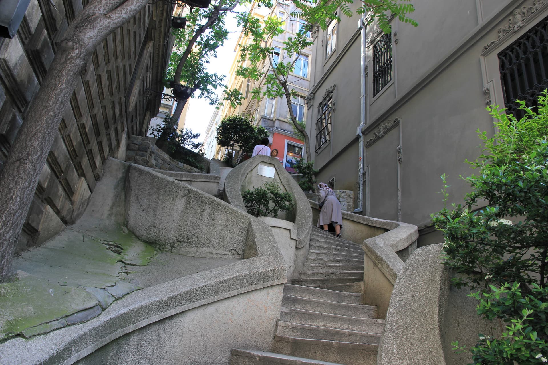 Galata Walking Tour with Galata Tower Admission - image 8