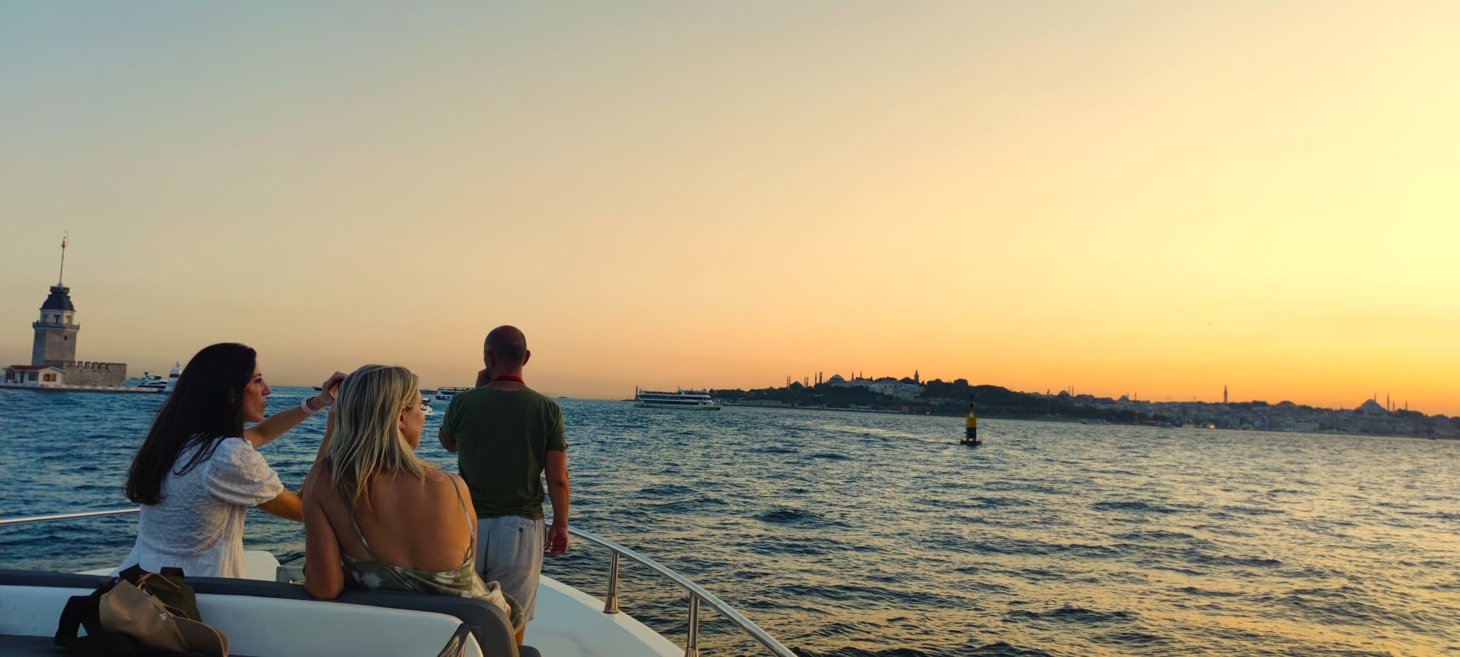 Bosphorus Sightseeing Cruise on a Luxury Yacht - image 3